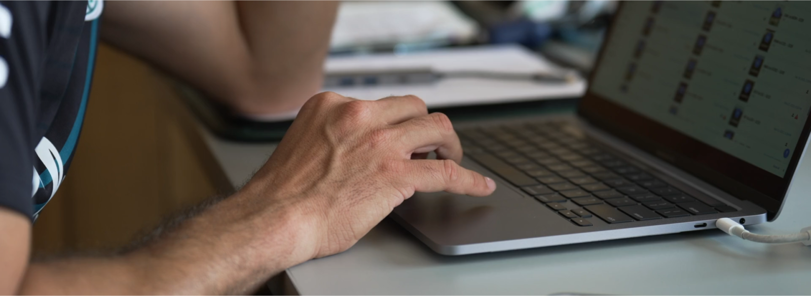 Coach with laptop